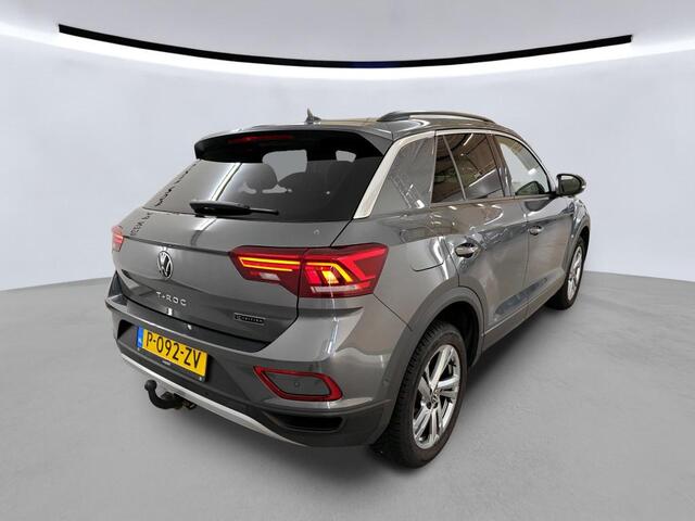 Volkswagen T-Roc 1.0 TSI 110pk Life 75 Edition / Trekhaak / Virtual Cockpit / Navigatie / Camera / 17"