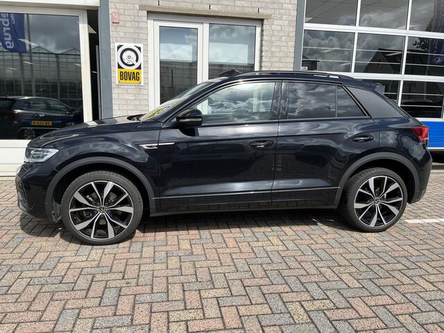 Volkswagen T-Roc 1.5 TSI R-Line / AUTOMAAT/ PANODAK/ KEYLESS/ DIGITAL DASH/ APP-CONNECT/ PARK. SENSOREN + CAMERA/ CLIMATE/ STOELVERWARMING/ 19" LMV