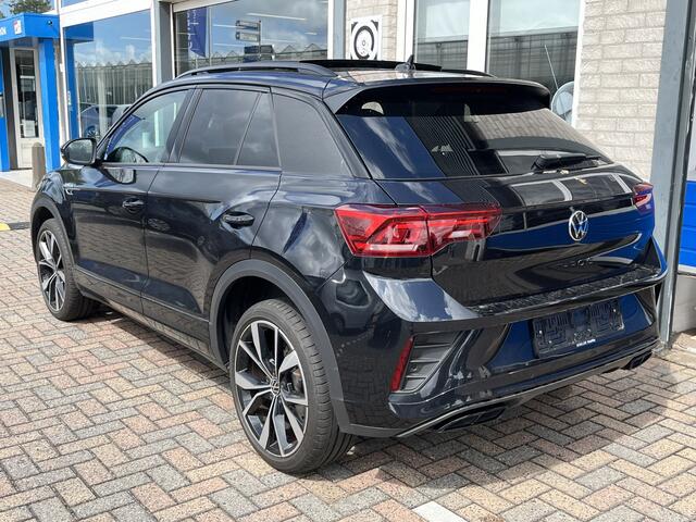 Volkswagen T-Roc 1.5 TSI R-Line / AUTOMAAT/ PANODAK/ KEYLESS/ DIGITAL DASH/ APP-CONNECT/ PARK. SENSOREN + CAMERA/ CLIMATE/ STOELVERWARMING/ 19" LMV
