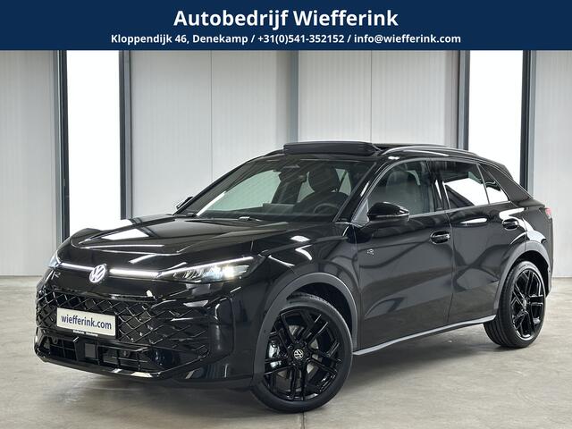 Volkswagen T-Roc 1.5 eTsi R-Line First Edition | Trekhaak | Pano | Black-style | Licht-pakket (IQ.Light)