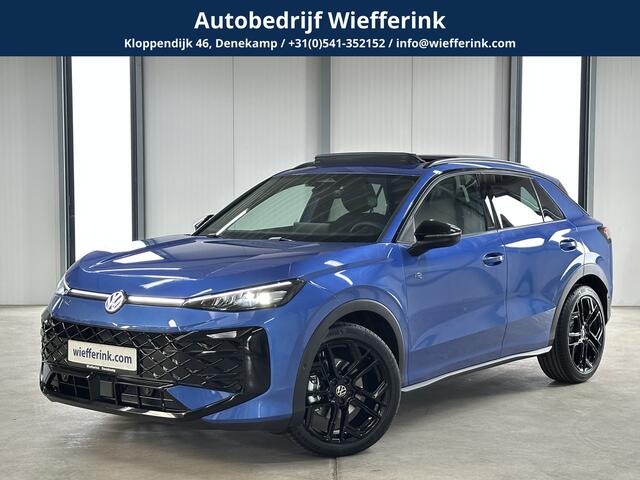 Volkswagen T-Roc 1.5 eTsi R-Line First Edition | Trekhaak | Pano | Black-style | Licht-pakket (IQ.Light)