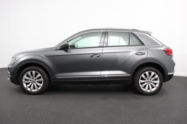 Volkswagen T-Roc 1.5 TSI DSG Sport Navigatie Apple Carplay/Android Auto Adaptieve Cruise Control Digitale Cockpit Camera Elektrische Achterklep