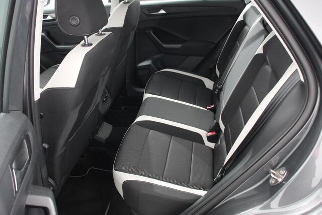 Volkswagen T-Roc 1.5 TSI DSG Sport Navigatie Apple Carplay/Android Auto Adaptieve Cruise Control Digitale Cockpit Camera Elektrische Achterklep