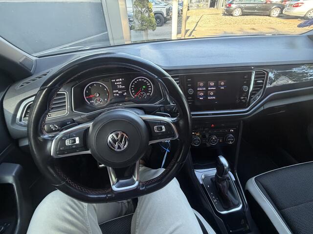 Volkswagen T-Roc 1.5 TSI Sport Business R Automaat,navi,Trekhaak,Stoelverwarming,18Inch Bj 2019 Hoge Zit 150 pk