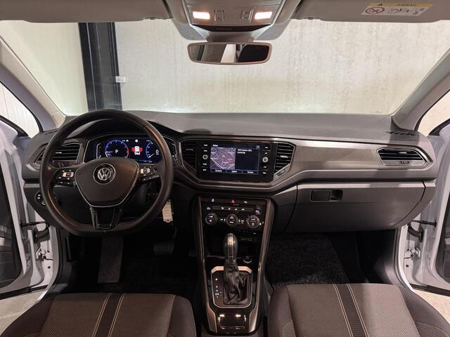 Volkswagen T-Roc 1.5 TSI Style | virtual-dash | navi | camera | trekhaak | carplay |