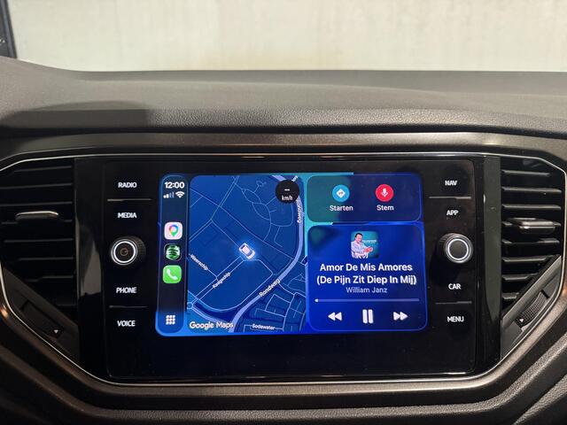Volkswagen T-Roc 1.5 TSI Style | virtual-dash | navi | camera | trekhaak | carplay |