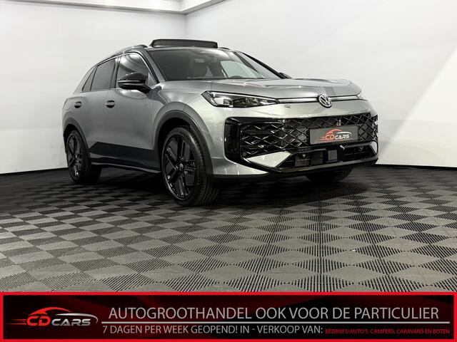 Volkswagen T-Roc 1.5 eTsi R-Line First Edition Nieuwe model!, Panoramadak, Camera, Iq lights, Navi, Half leder, Stoel/Stuurverwarming, Cruise control adaptief, Sfeerverlichting, Elektrische achterklep, Keyless start, 2 jaar garantie .