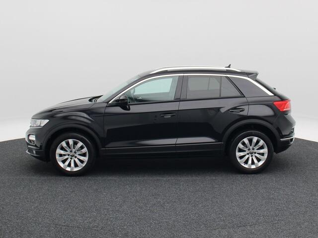 Volkswagen T-Roc 1.5 TSi 150 Pk Automaat Style Business | Adaptive Cruise Control | Elektrische Achterklep | Navigatie | Trekhaak | Stoelverwarming | 17 Inch