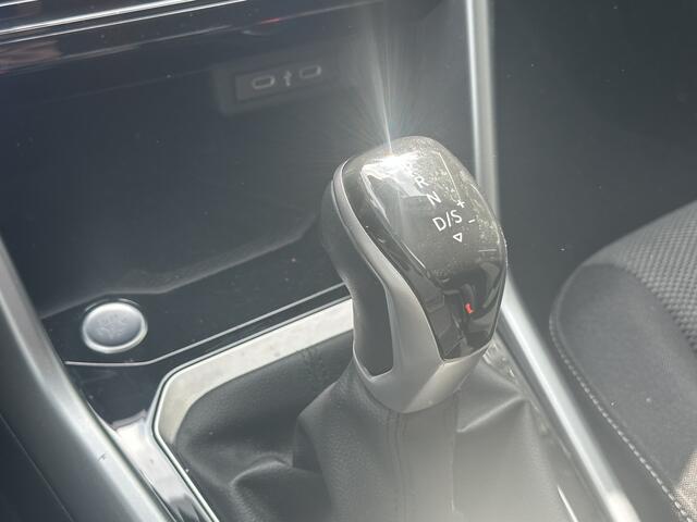 Volkswagen T-Roc 1.5 TSI 150pk Life Edition Navigatie Camera