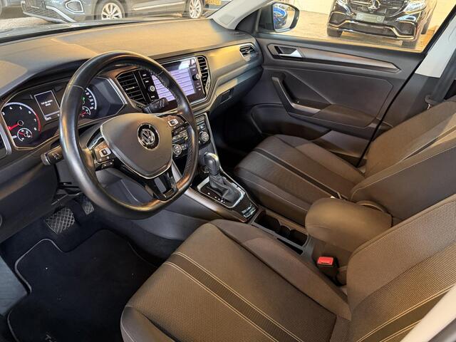 Volkswagen T-Roc 1.5 TSI Style | 51.000KM !! | Camera | Trekhaak | Adaptive | CarPlay |