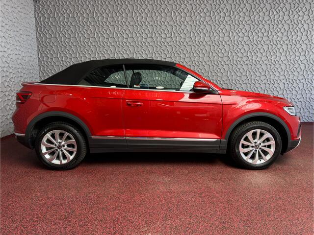 Volkswagen T-Roc Cabrio TSI 110 PK NAVI IQ.LED STOEL/STUUR.VERW DAB ADAP.CRUISE VIR.COCKPIT CARPLAY ?Top Auto's Wijchen. 30 Jaar Specialist in Volkswagen : Alle Type's : R-Line Edition / Style / First Edition / Highline / Life , Zowel PHEV / HEV / MHEV / Benzine ?