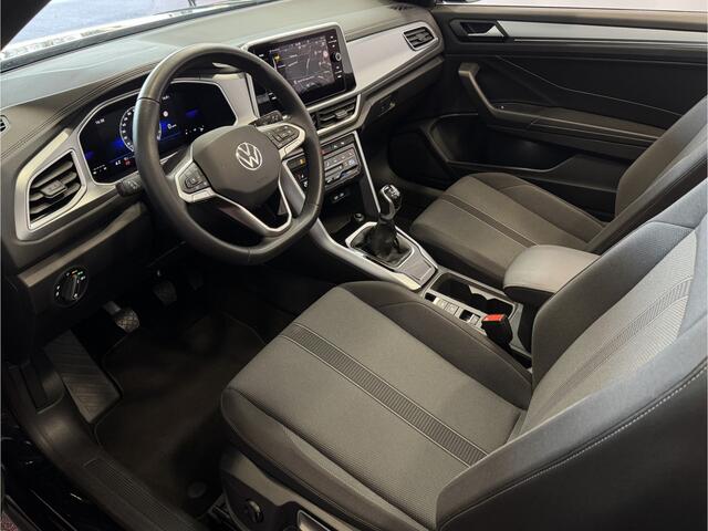 Volkswagen T-Roc Cabrio TSI VIR.COCKPIT CARPLAY NAVI IQ.LED STOEL/STUUR.VERW DAB ADAP.CRUISE ?Top Auto's Wijchen. 30 Jaar Specialist in Volkswagen : Alle Type's : R-Line Edition / Style / First Edition / Highline / Life , Zowel PHEV / HEV / MHEV / Benzine ?