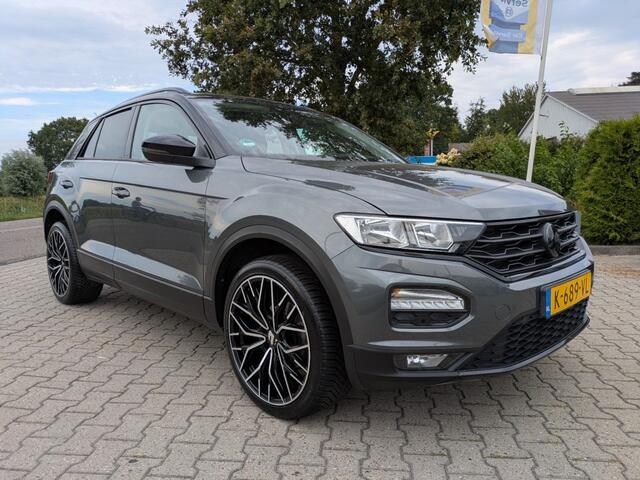 Volkswagen T-Roc 1.0 TSI Style Business I Virtual Cockpit I Camera I ACC I Carplay I Navi