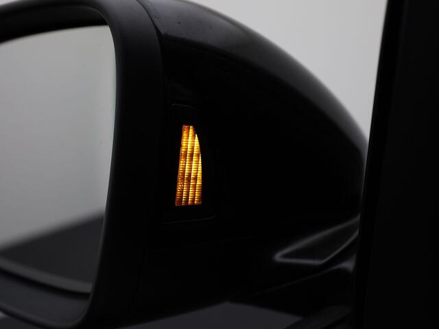 Volkswagen T-Roc 1.5 TSI Style | Trekhaak afnb. | Black Style | IQ light | Side Assist | Camera | Prijs Rijklaar !!