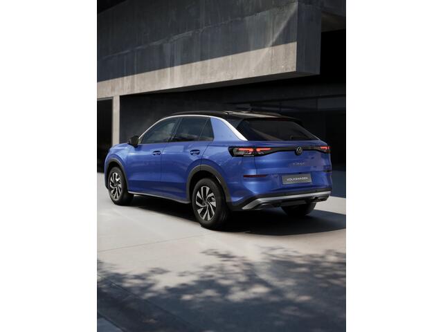 Volkswagen T-Roc 1.5 eTSI 116 7DSG Limited Edition | 'App-Connect' draadloze smartphone integratie | Automatische afstandsregeling (Adaptive Cruise Control) | Buitenspiegels elektrisch instel-, verwarm- en inklapbaar