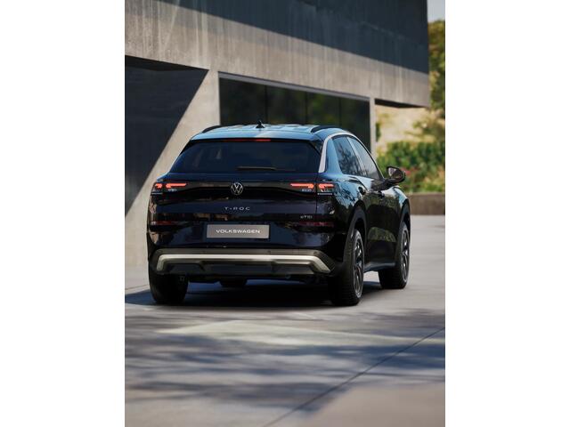 Volkswagen T-Roc 1.5 eTSI 116 7DSG Limited Edition | 'App-Connect' draadloze smartphone integratie | Automatische afstandsregeling (Adaptive Cruise Control) | Buitenspiegels elektrisch instel-, verwarm- en inklapbaar