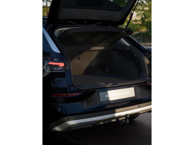Volkswagen T-Roc 1.5 eTSI 116 7DSG Trend First Edition | 'App-Connect' draadloze smartphone integratie | Koplampverlichting LED