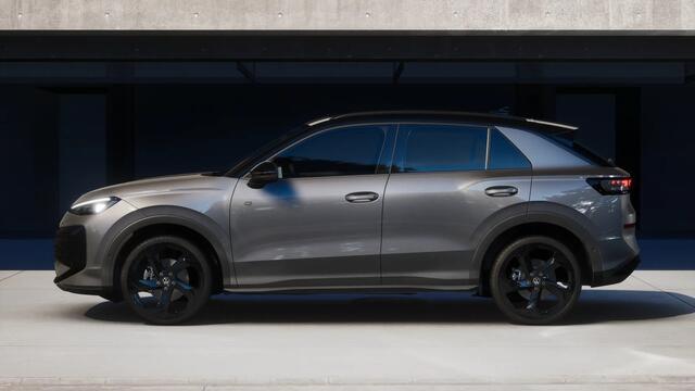 Volkswagen T-Roc 1.5 Hybrid 170 1AT R-Line Edition | 'App-Connect' draadloze smartphone integratie | 30,5 cm display met 2D en 3D weergave | Achterklep, elektrisch, met sensorgestuurde opening (Easy Open)
