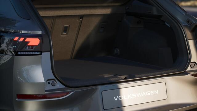 Volkswagen T-Roc 1.5 Hybrid 170 1AT R-Line Edition | 'App-Connect' draadloze smartphone integratie | 30,5 cm display met 2D en 3D weergave | Achterklep, elektrisch, met sensorgestuurde opening (Easy Open)