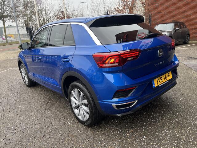 Volkswagen T-Roc 1.5 TSI Sport Business R-Line // FULL-LED // NAVI // CAMERA // APPLE CARPLAY- ANDROID AUTO // ELEK. ACHTERKLEP // ADAPTIVE CRUISE //