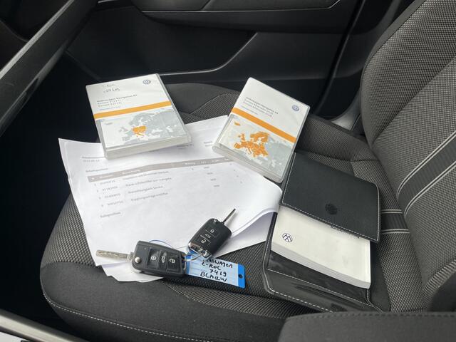 Volkswagen T-Roc 1.5 TSI Sport Business R-Line // FULL-LED // NAVI // CAMERA // APPLE CARPLAY- ANDROID AUTO // ELEK. ACHTERKLEP // ADAPTIVE CRUISE //