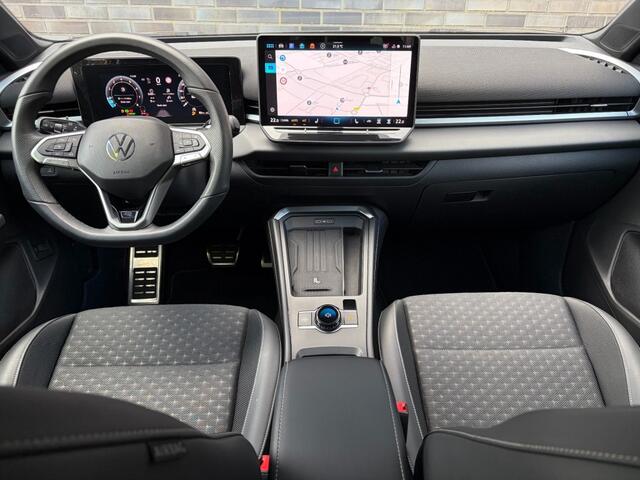 Volkswagen T-Roc 1.5 eTSI 110 KW - R-LINE - MATRIX IQ LIGHT - 18 INCH
