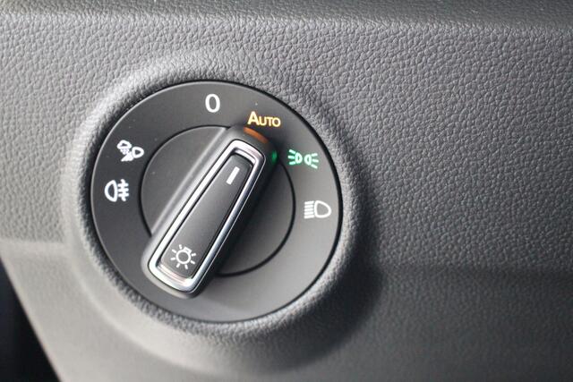 Volkswagen T-Roc Cabrio 1.0 TSI Style Goal Led | All Season Banden | Navigatie | 17" Velgen "Zurich"