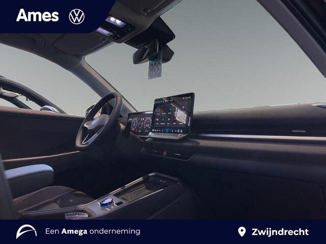 Volkswagen T-Roc 1.5 eTsi Life First Edition 116PK | Trekhaak | Side assist | Stuurverwarming