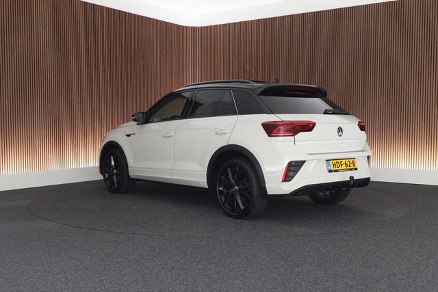 Volkswagen T-Roc 1.5 TSI 150pk DSG R-Line Business+ Black Style Trekhaak Camera IQ.Light Panoramadak Virtual Cockpit Navigatie