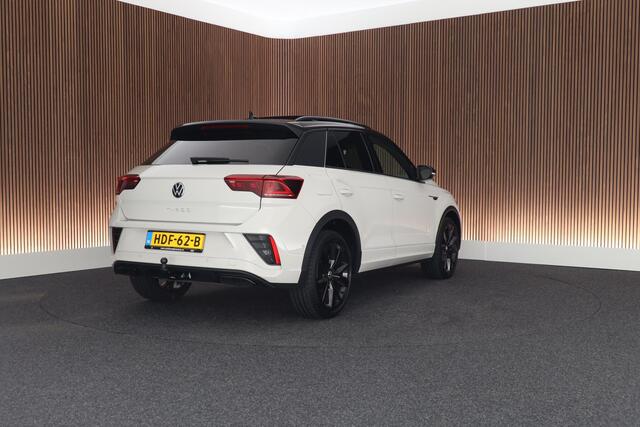 Volkswagen T-Roc 1.5 TSI 150pk DSG R-Line Business+ Black Style Trekhaak Camera IQ.Light Panoramadak Virtual Cockpit Navigatie