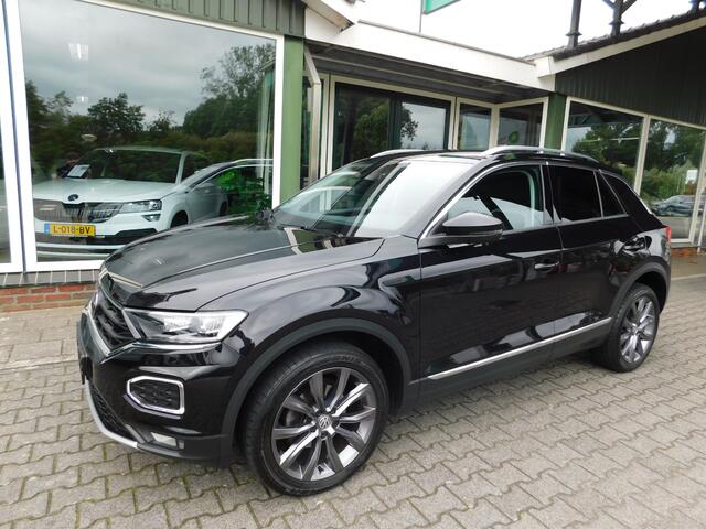 Volkswagen T-Roc 1.5TSI 150PK DSG SPORT!! All-in Prijs! Trekhaak!
