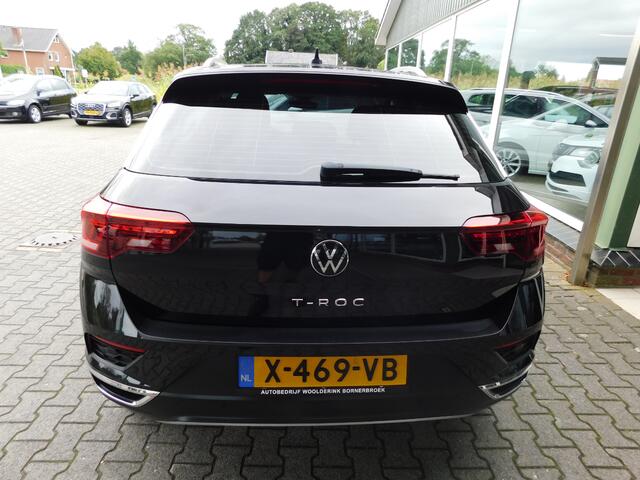 Volkswagen T-Roc 1.5TSI 150PK DSG SPORT!! All-in Prijs! Trekhaak!