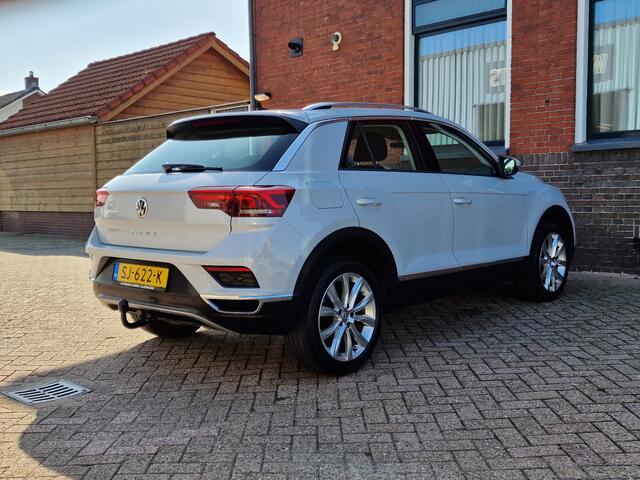 Volkswagen T-Roc 1.5 TSI Sport | TREKHAAK |
