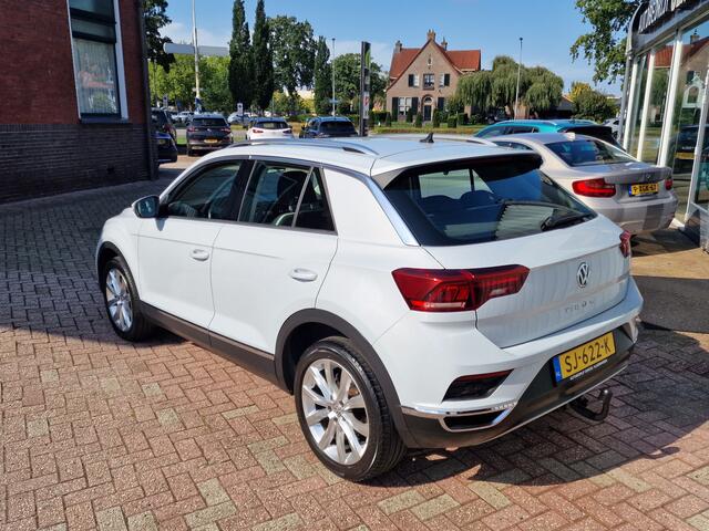 Volkswagen T-Roc 1.5 TSI Sport | TREKHAAK |