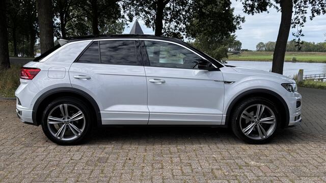 Volkswagen T-Roc 1.5 TSI 3 x R-Line 2020 Carplay Trekhaak ACC PDC Dealeronderhouden