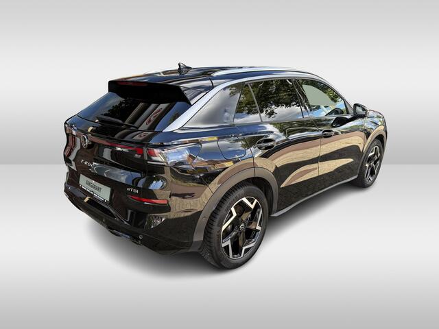 Volkswagen T-Roc 1.5 eTsi R-Line First Edition | lighting pakket | 18 inch all season | stoelverwarming | iq led & matrix verlichting |
