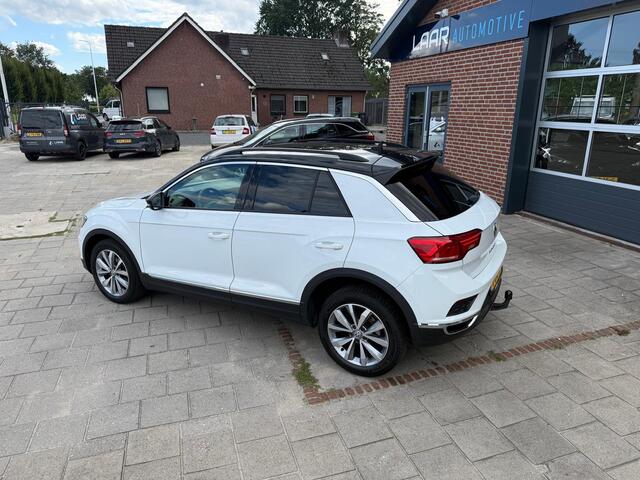 Volkswagen T-Roc 1.0 TSI 116PK Style Business Navi | Camera | ACC | Stoelverw. | Trekhaak