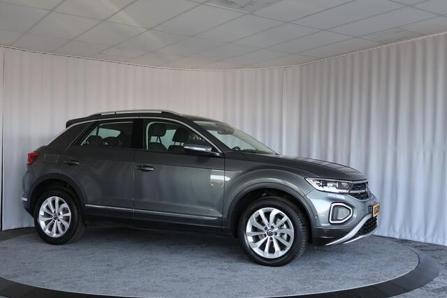 Volkswagen T-Roc 1.5 TSI Life Business, Keyless, ACC, IQlight, Trekhaak