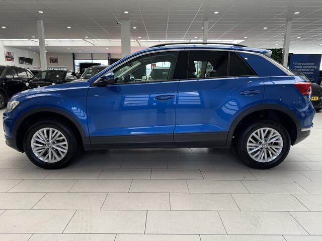Volkswagen T-Roc 1.5 TSI Style [ AUTOMAAT I CAMERA I ELEK. KLEP I TREKHAAK I ADAPT. CRUISE ]