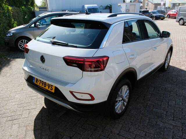 Volkswagen T-Roc 1.5 TSI Life Bns