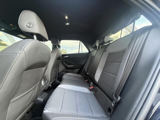 Volkswagen T-Roc 1.5 TSI Sport Business R 2XR-LINE,DSG,NAV/CAM,19INCH
