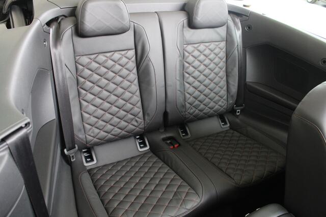 Volkswagen T-Roc Cabrio 1.5 TSI R-Line Karmann Blackstyle Leder | IQ-Light | Navigatie | Dodehoekassistent | Parkeercamera