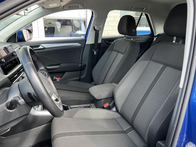 Volkswagen T-Roc 1.5 TSI Life / AUTOMAAT/ PARKEER SENSOREN V+A/ APP-CONNECT/ ADAPTIVE CRUISE/ DIGITAL DASH/ DAB/ CLIMA/ 16'' LMV