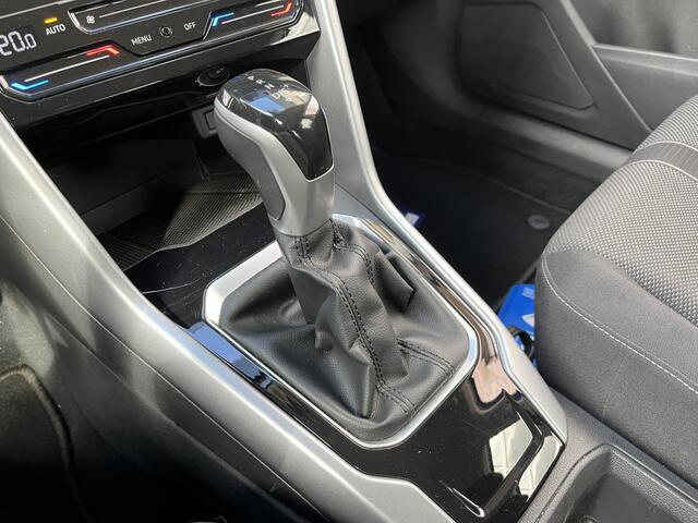 Volkswagen T-Roc 1.5 TSI Life / AUTOMAAT/ PARKEER SENSOREN V+A/ APP-CONNECT/ ADAPTIVE CRUISE/ DIGITAL DASH/ DAB/ CLIMA/ 16'' LMV