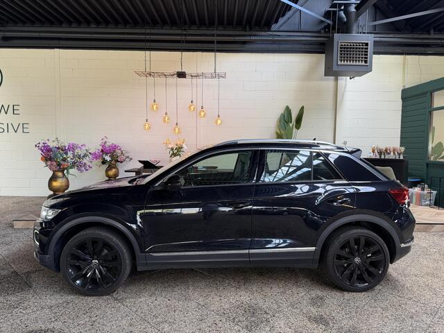 Volkswagen T-Roc 1.5 TSI Sport | DSG | Blind Spot | Keyless | Camera | Viritual Dash | Adaptive | Trekhaak |