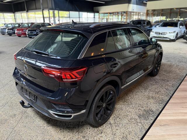Volkswagen T-Roc 1.5 TSI Sport | DSG | Blind Spot | Keyless | Camera | Viritual Dash | Adaptive | Trekhaak |