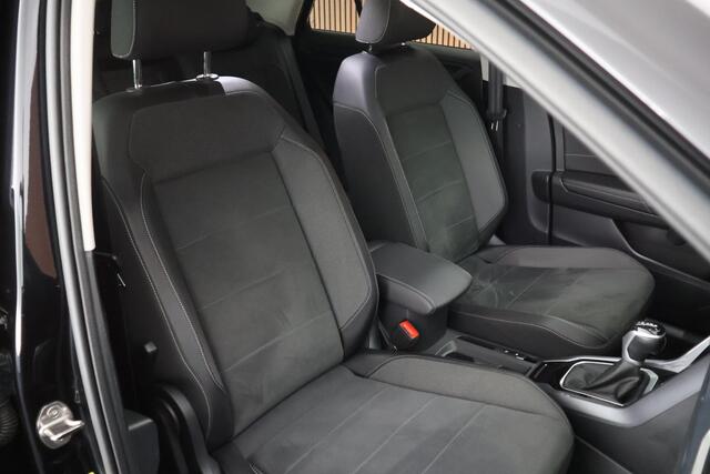 Volkswagen T-Roc 1.5 TSI 150pk DSG Style Trekhaak Keyless Camera Navigatie LED
