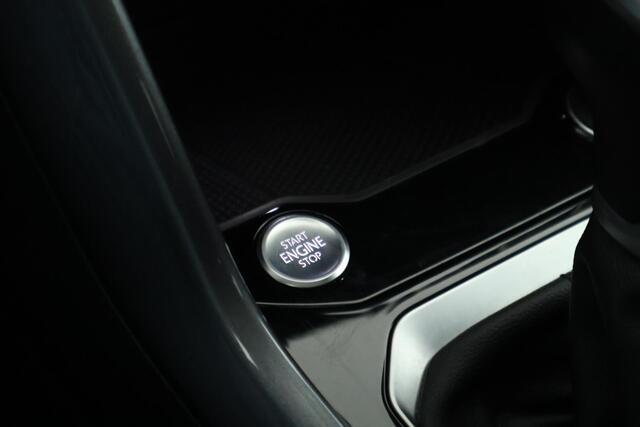 Volkswagen T-Roc 1.5 TSI 150pk DSG Style Trekhaak Keyless Camera Navigatie LED