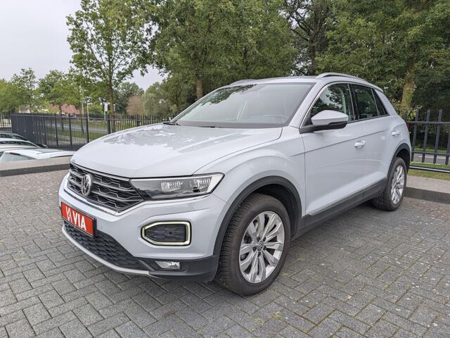 Volkswagen T-Roc 1.5 TSI | 150PK | SPORT | LED | Camera | Virtual | ECC | ACC | Halfleer | App conn.