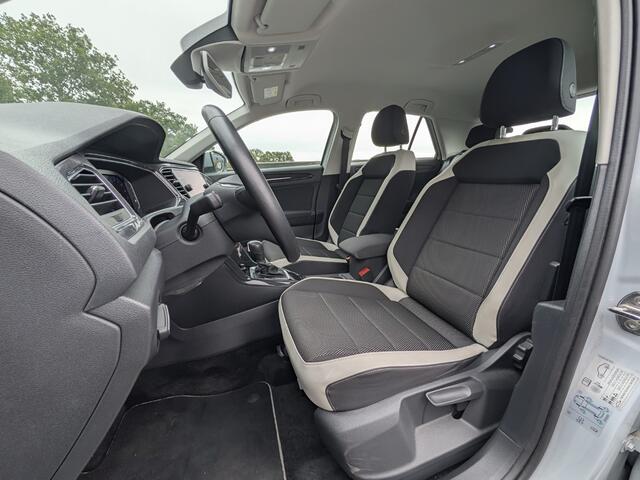 Volkswagen T-Roc 1.5 TSI | 150PK | SPORT | LED | Camera | Virtual | ECC | ACC | Halfleer | App conn.